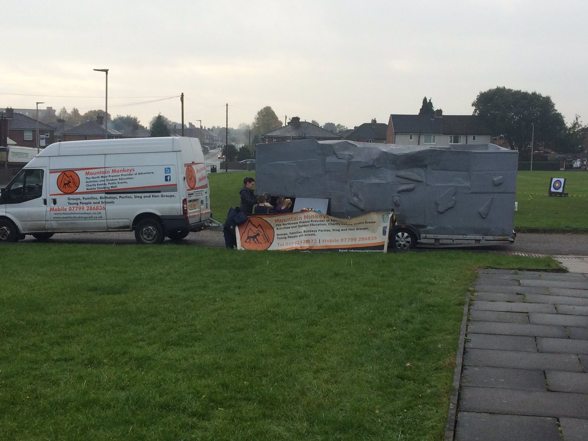 MountainMonkeys's tweet image. Fun morning down at #DorsetRoadCommunity Centre @WALHomes #archery #cave @MobileCaving @WiganAthSC @wiganhour @LeighNeighbours