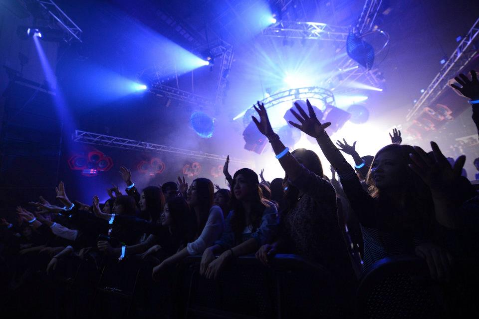 SpankersMusic's tweet photo. Hands up to reach the sky,
These are the Spankers nights! 😎🙌🙌🙌🔊🎶🎶🎶🍸🍹 https://t.co/aIBpru0JVA