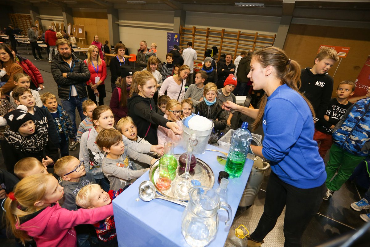 liepajalv's tweet photo. "LatSTE 2016" ietvaros @LOClv šodien risinās Tehnoloģiju minifestivāls. Līdz pat 18:00 ikviens aicināts apmeklēt un līdzdarboties! https://t.co/Tgvo9uoUzK