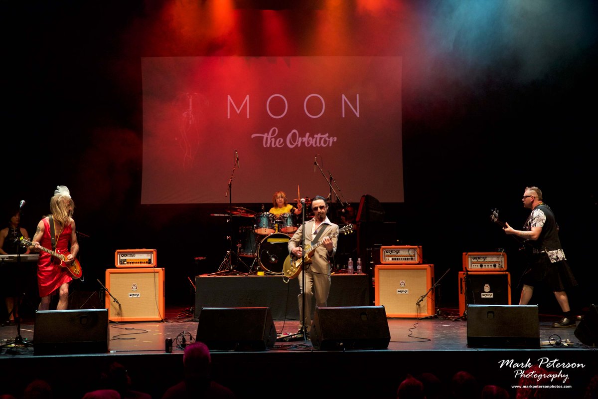 Did you see THAT!? <a href="/listen_to_moon/">MOON</a> bringing the house down at the @enmore_theatre for #AIMAS2016.