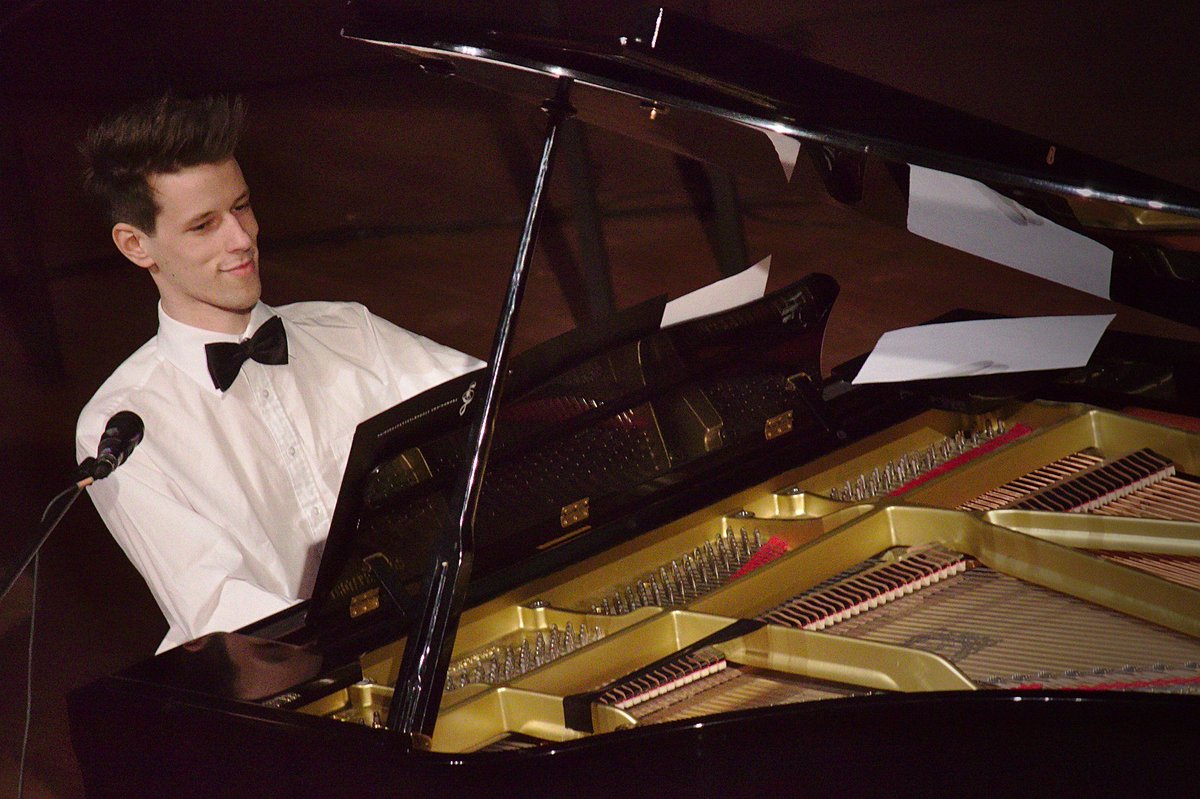 Caque Improcomedy tweet media