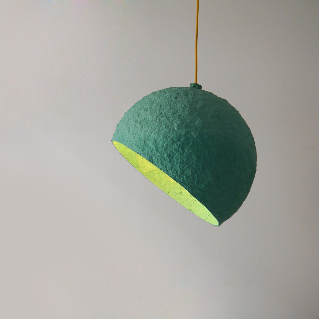 CreaReLab's tweet photo. Globe Turquoise pendant lamp https://t.co/Qa7IO5pjdW #paperpulp #industriallamp #pendantlamp #globe #pulplamp #paperlamp #globeturquoise https://t.co/KB1o65kvfD