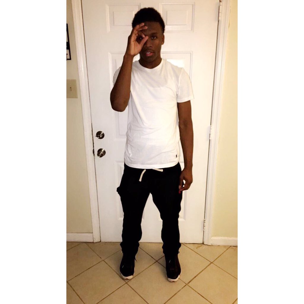 PrinxeAz's tweet photo. I wish u broke niggas stop bringing my name up😈🙏��� https://t.co/ikcbJ3sRmc