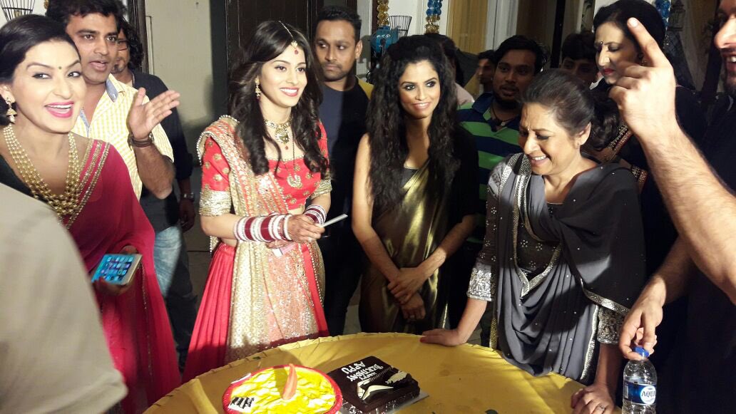 aparnadixit2061's tweet photo. Candid on bday.!!! :) https://t.co/xOZlekNAxj
