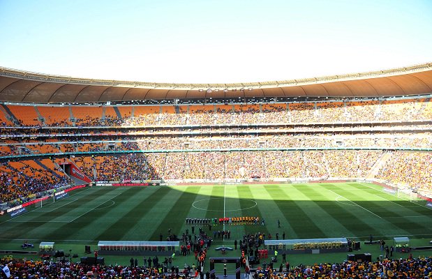 SportsWorldLive's tweet photo. .@Benji_Sports Says the Soweto Derby has become too friendly: https://t.co/FPtETsvq88 https://t.co/nSNraS7WbU