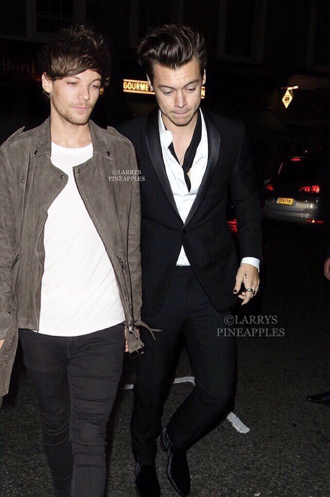 bestlarrymanips's tweet photo. HQ || More of Louis and Harry at Lottie's launch party ! https://t.co/jwrgZRcqdt