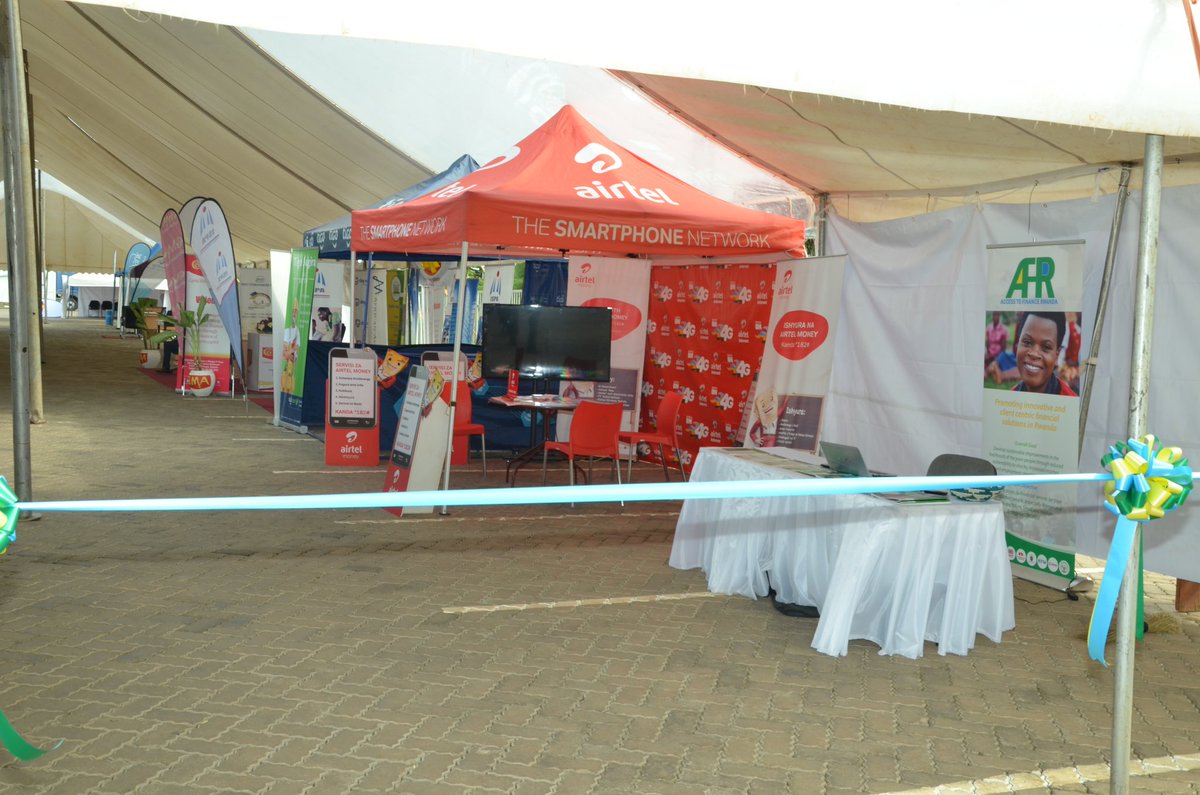 herbertgig's tweet photo. #MorningMood @ #SavingsWeekRw EXPO ready 4official launch! Grt products, services &advice on savings&Invsmnt #RWoT #CashlessEconomy #Digital https://t.co/Cd2LDceH6t