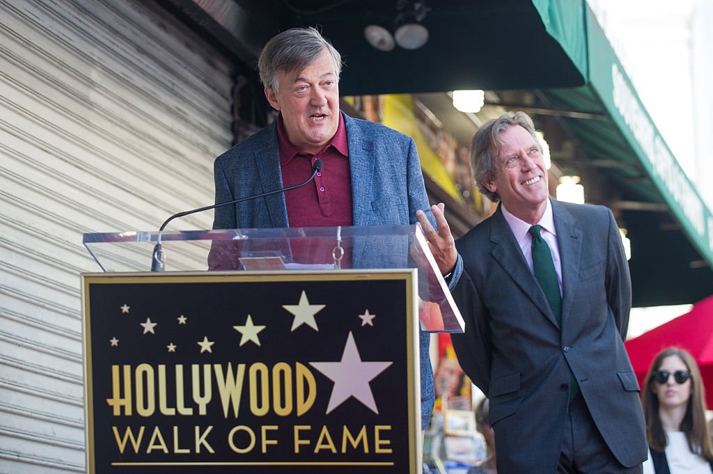 kinopoiskru's tweet image. Давайте дружно поздравим доктора Хауса: Хью Лори получил собственную звезду на голливудской «Аллее славы»