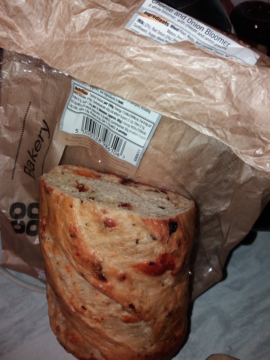 SuziGuy's tweet photo. Was looking forward to @coopukfood Cheese & Onion loaf until it turned to spicy Jalapeno Pepper & can't eat Pepper #wronglabel #allergies https://t.co/rDiRkzEXmJ