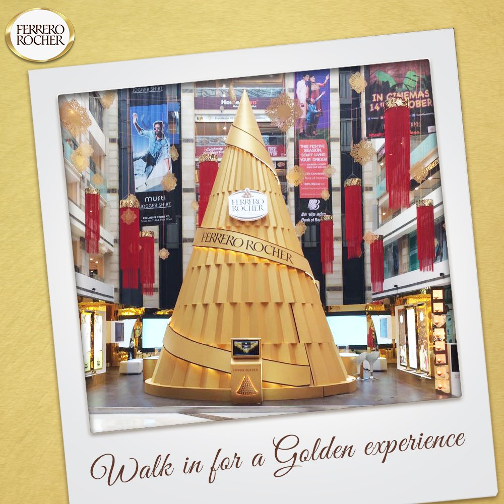 Enter the 25 feet tall Golden Pyramid at Ambience Mall, Gurgaon and experience a starlit #PreciousDiwali with #FerreroRocher!