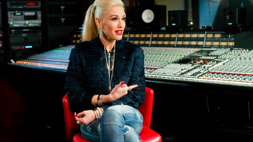 exyxs's tweet photo. Gwen Stefani Drops Gems w/ LinkedIn https://t.co/f1jF52ZEXk https://t.co/s6oxiiVM3c