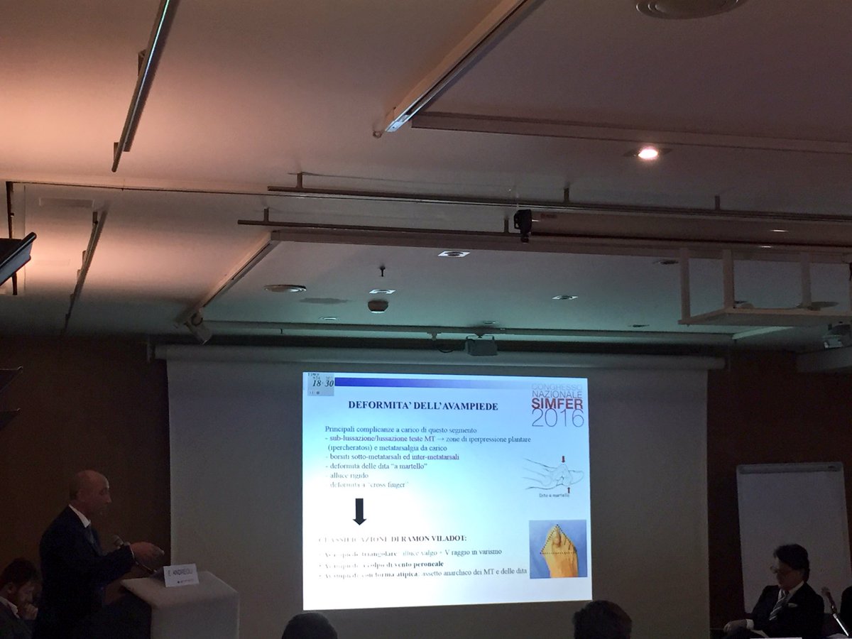 simfer's tweet photo. Nuove tecnologie per il piede reumatico. È ora il momento di Ernesto Andreoli a #simfer16 che presenta uno specifico progetto di ricerca https://t.co/CWfpiMArEO
