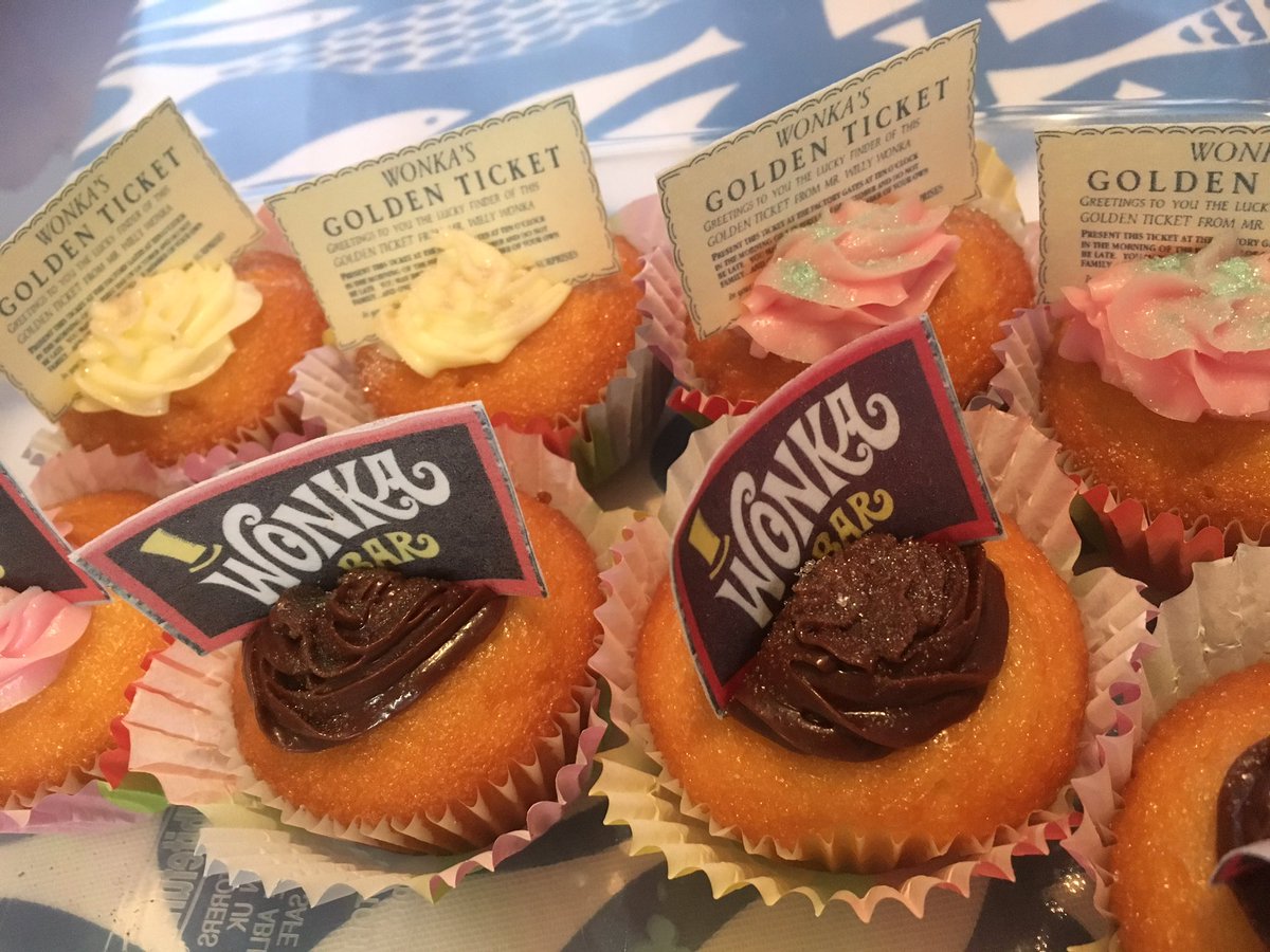 #DahliciousDelights #Swansea today! With <a href="/TriptychTrio/">Triptych Trio</a> @FamilyArtFest <a href="/familyarts1/">Family Arts Campaign</a> <a href="/LiveMusicNowUK/">Live Music Now</a> #halfterm #soldout #dahl100 #livemusic