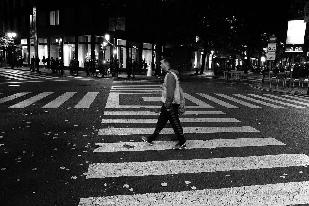 contrast0's tweet photo. Cutting the given path https://t.co/9ZMc50UPwZ #fujifilm #xt2 #acros #bw #streetphotography #streetogs https://t.co/N9K1CflfEG