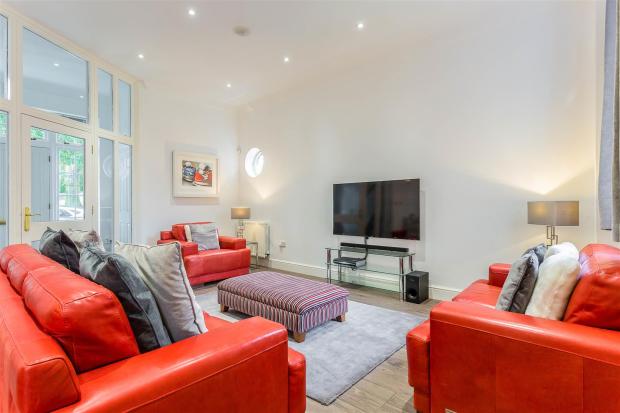keithashton3's tweet photo. #ForSale - Stunning det property forming part of the prestigious #ClementsPark  Development https://t.co/J1myd65a9x #Brentwood #EstateAgent https://t.co/uSBHYrggAn