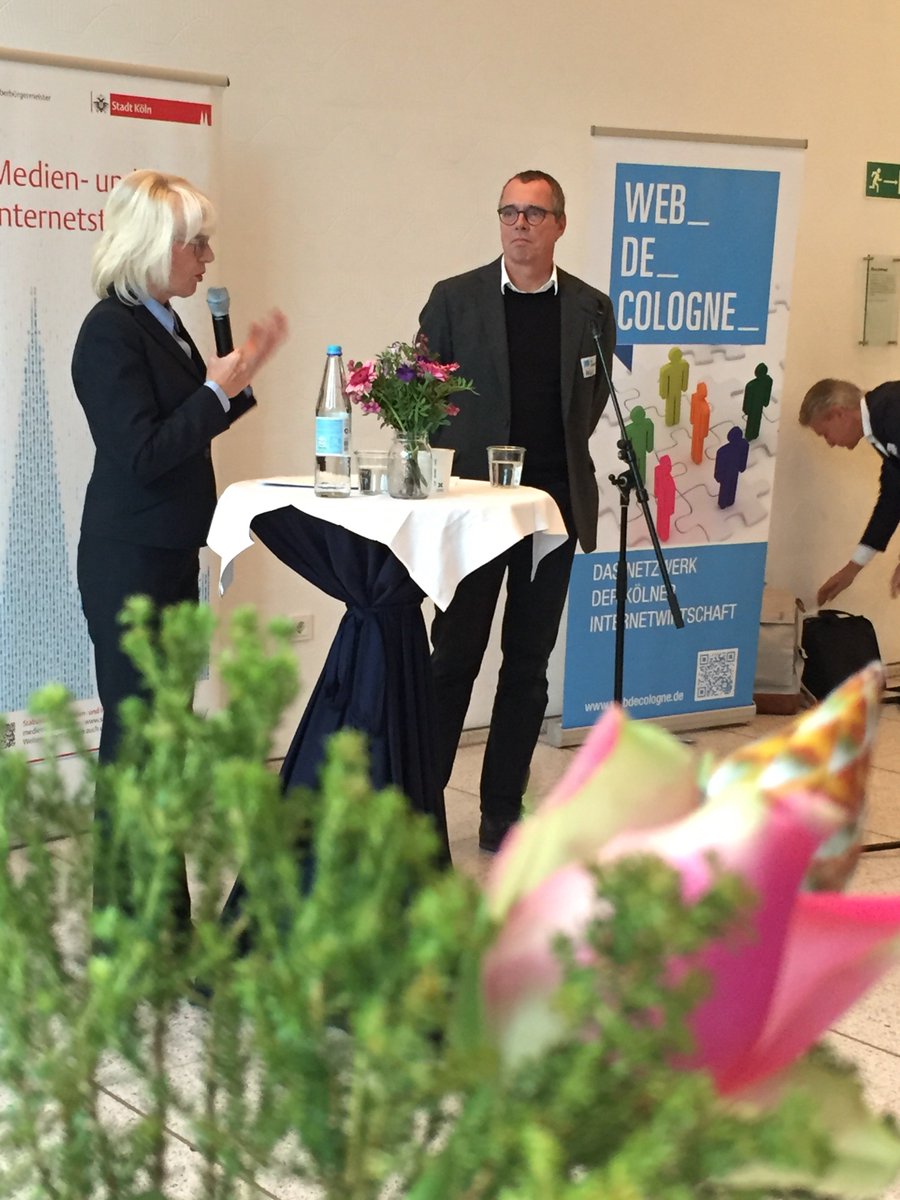 IPA_DPM's tweet photo. #IW7, #WebdeCologne #startup breakfast @vranken eröffnet mit OB https://t.co/2YWvYLkl1j