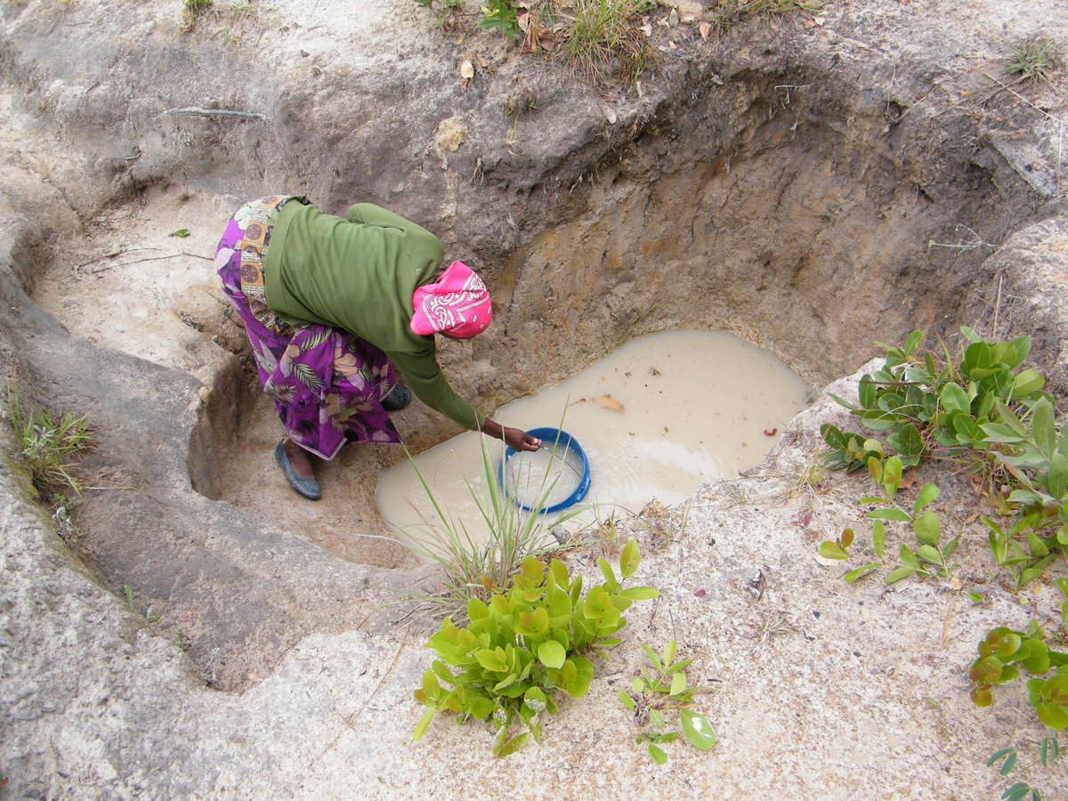 amysendell's tweet photo. Where did you get your water from this morning? 1 in 10 people in the world lack access to safe water... #wednesdaywisdom https://t.co/aF9o7OupAS