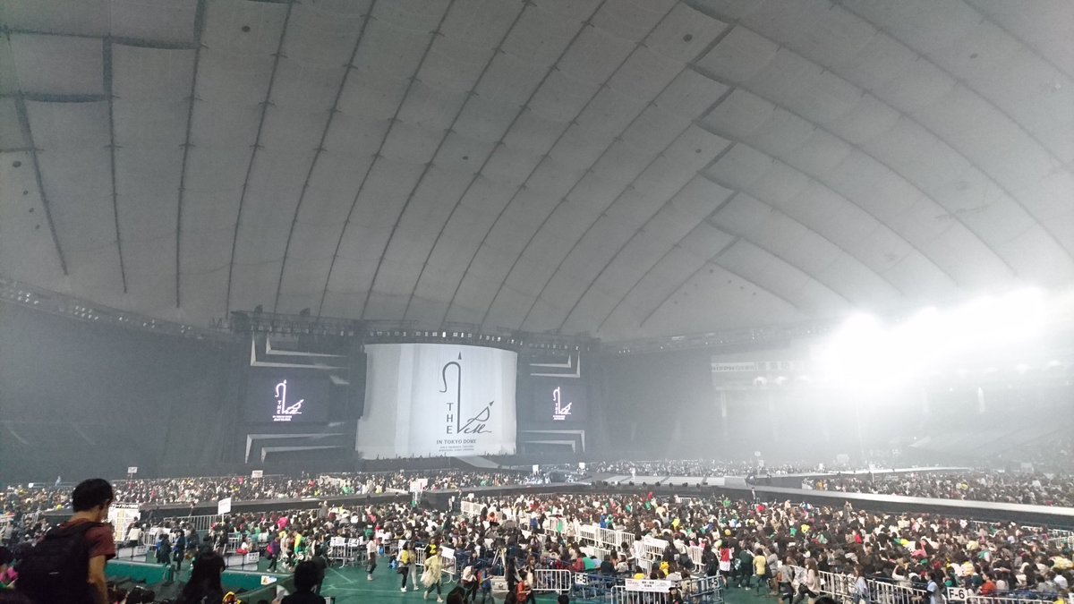 joyey6217's tweet photo. #THE2PMinTOKYODOME คนเยอะมากกกกกกกกกก https://t.co/00Ua2qXkUx
