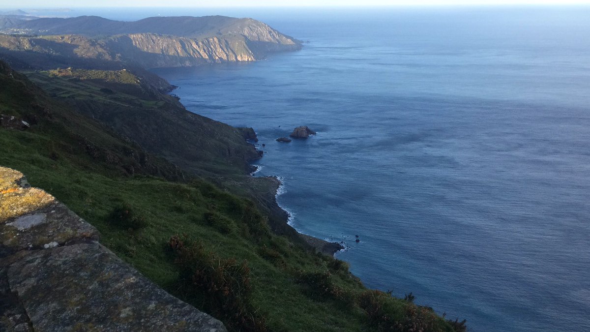 IreneSomeone's tweet photo. Cabo ortegal, un sitio maravilloso para ver los retazos de Pangea. https://t.co/EuIeAfj2pG
