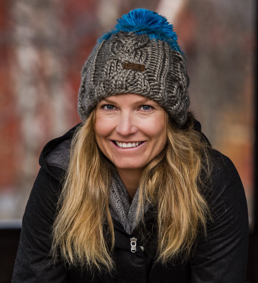 Next up in our <a href="/_shadesofwinter/">Shades of Winter</a> spotlight series is the awesome Julija Mancusso! unleashed.lifeproof.com/2016/10/shades… #shadesofwinter #freeski