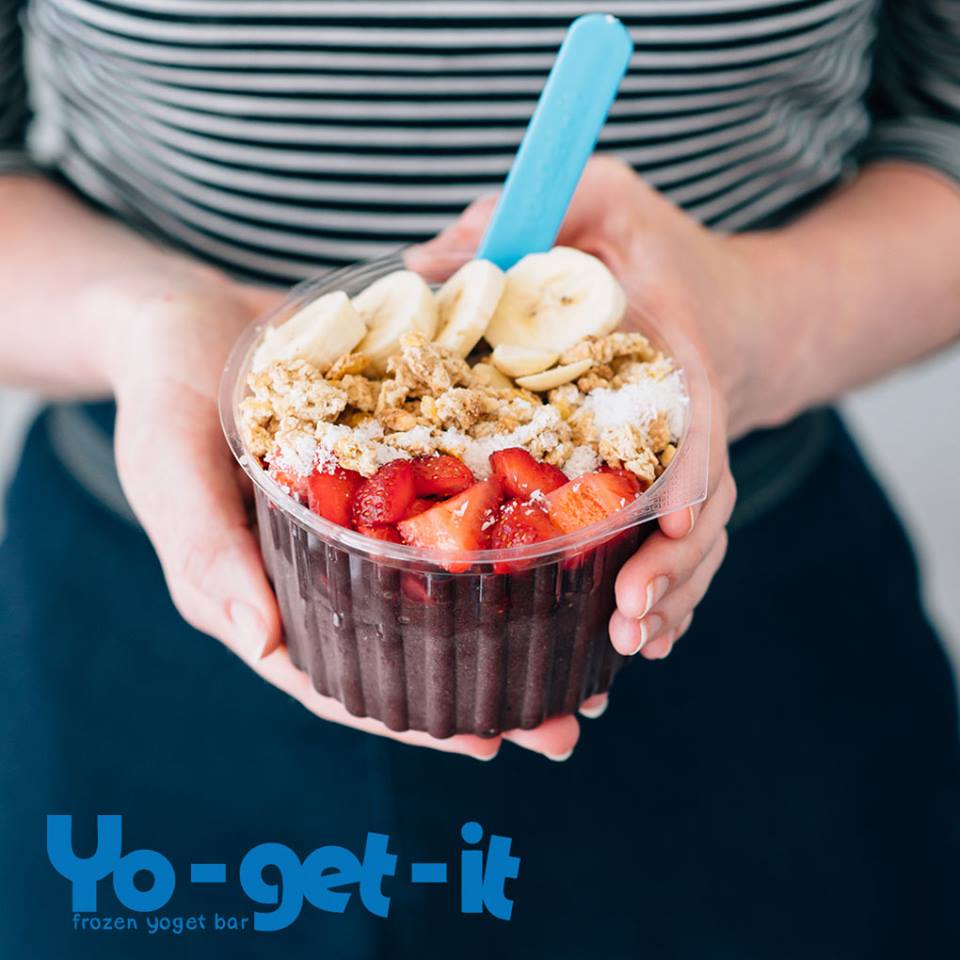 Working out or working hard? Doesn't matter, you can treat yourself!!! #yogetit #acaibowl #vegan #glutenfree #dairyfree #delicious