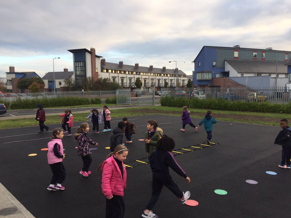 SthDubSports's tweet photo. First group in Lucan community school this morning #basicmovementskills #FAI SDCC https://t.co/DtuCQTqQnS