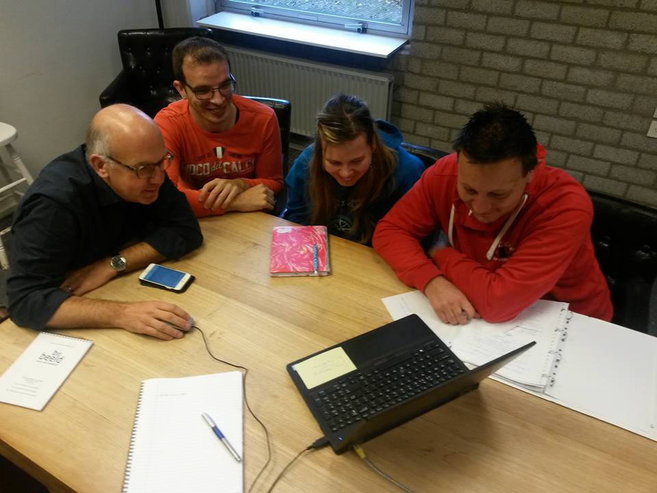 Social Media Club in oprichting bijbeeld.