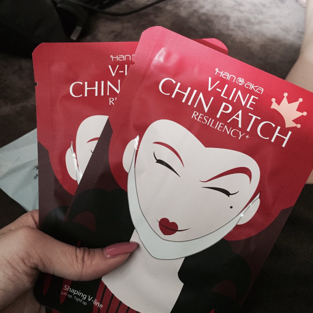 JessicahoST's tweet photo. Not sure if bf sincerely wanna give me little surprises or he trying to insult me... https://t.co/wVdHrArNcw