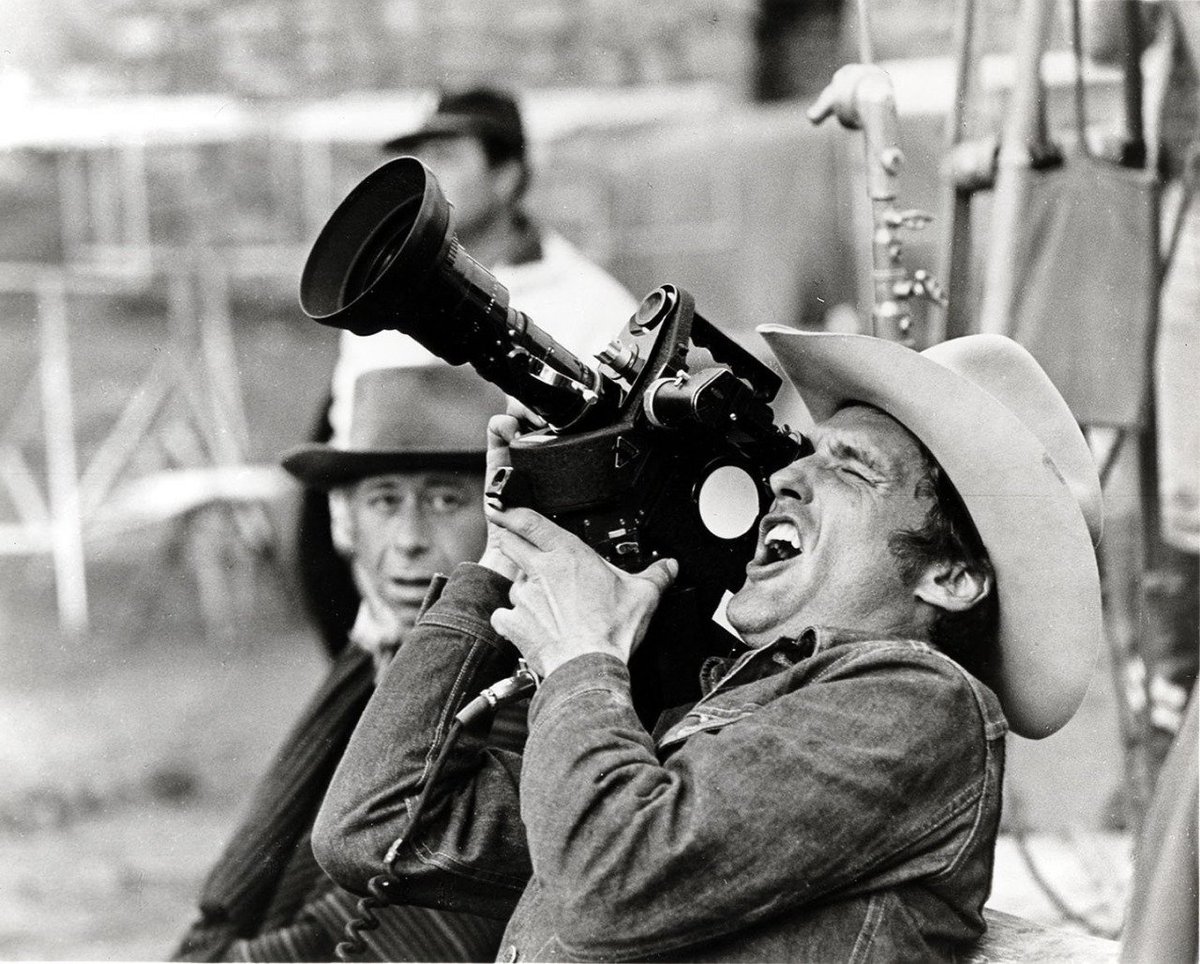 harbellot's tweet photo. "It takes more than going down to the video store and renting #EasyRider to be a #rebel" #DennisHopper #moviedirector https://t.co/9CyWxEn1xW