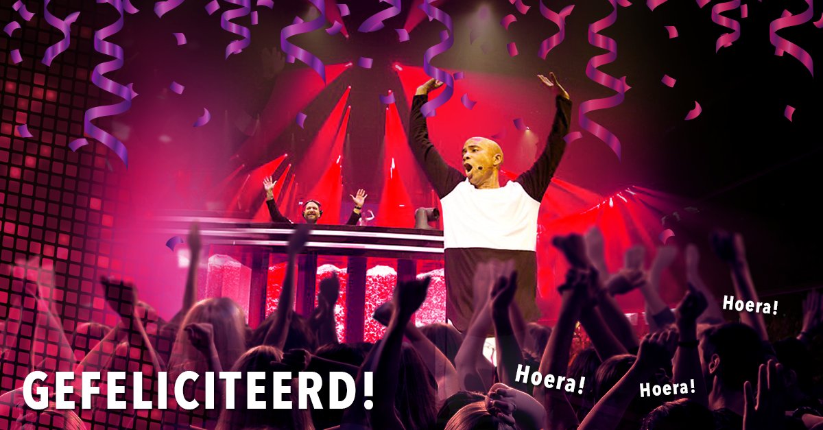 Geen ene grijze haar, wel al 51 jaar! Dat zou je hem niet geven, toch? Gefeliciteerd, <a href="/HumbertoTan/">Humberto Tan</a>! #Letsdance2016