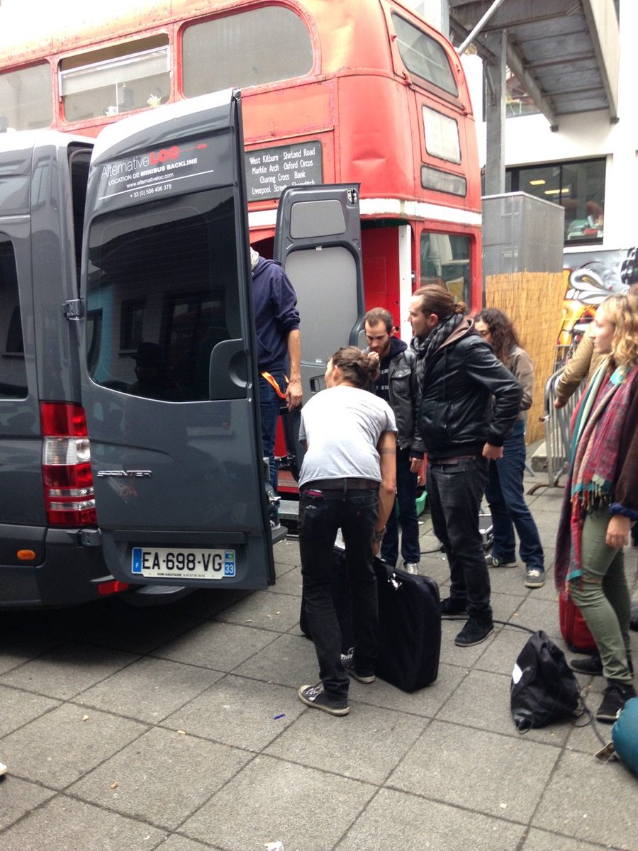 asso_ampli's tweet photo. Départ en bus pour @lerocksane cc @Johnundwd #Subconscient https://t.co/XrfPa8Yx87