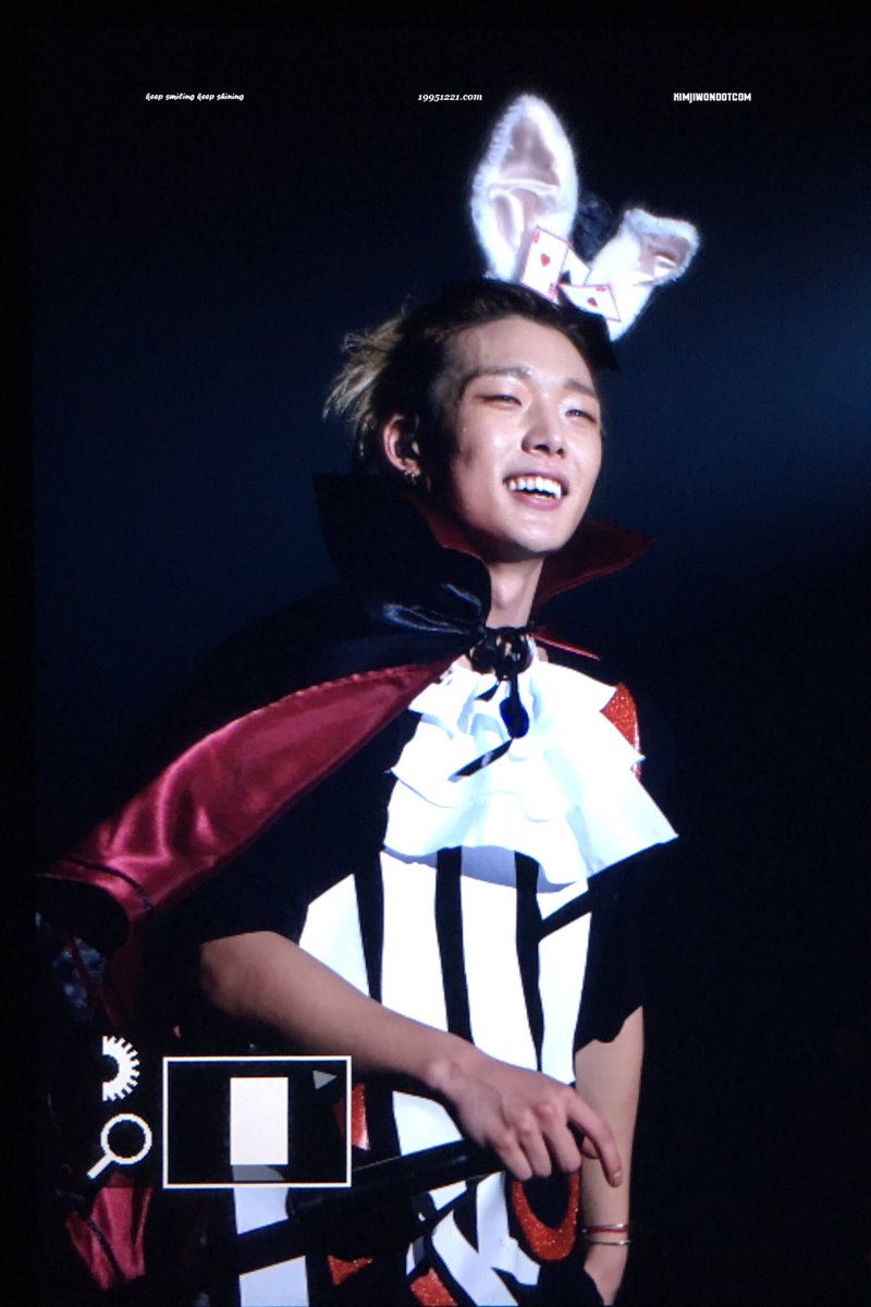 19951221_com's tweet photo. 161026 YOYOGI Preview 6
#bobby #바비 #김지원닷컴

샤룽한댜 ㅠㅠㅠㅠㅠ 넘나 좋은것 🐰💝💖✨ https://t.co/GCzAISPl1A