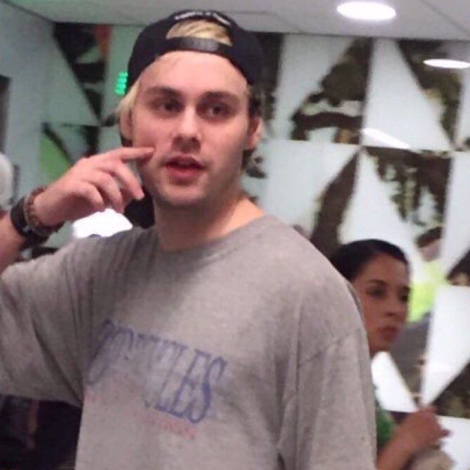 offguardmgc's tweet image. 