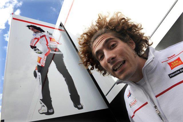 maggie46_58's tweet photo. Best way to start a day? Keep smiling like @marcosimoncelli used to do #SmilingForSic #allthetime #58Forever https://t.co/91ikqpuRtP