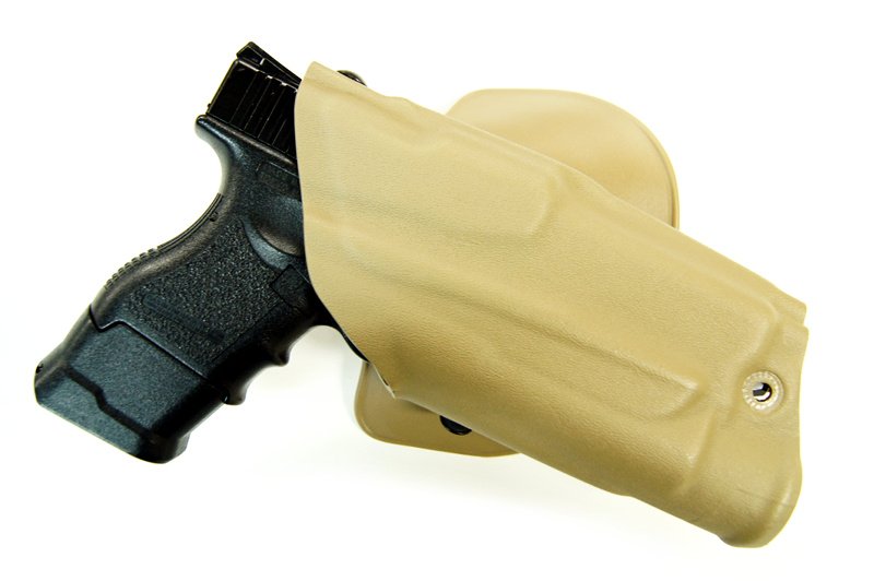 対応する樹脂製ホルスターが無くて困る事が多い東京マルイ製グロック26