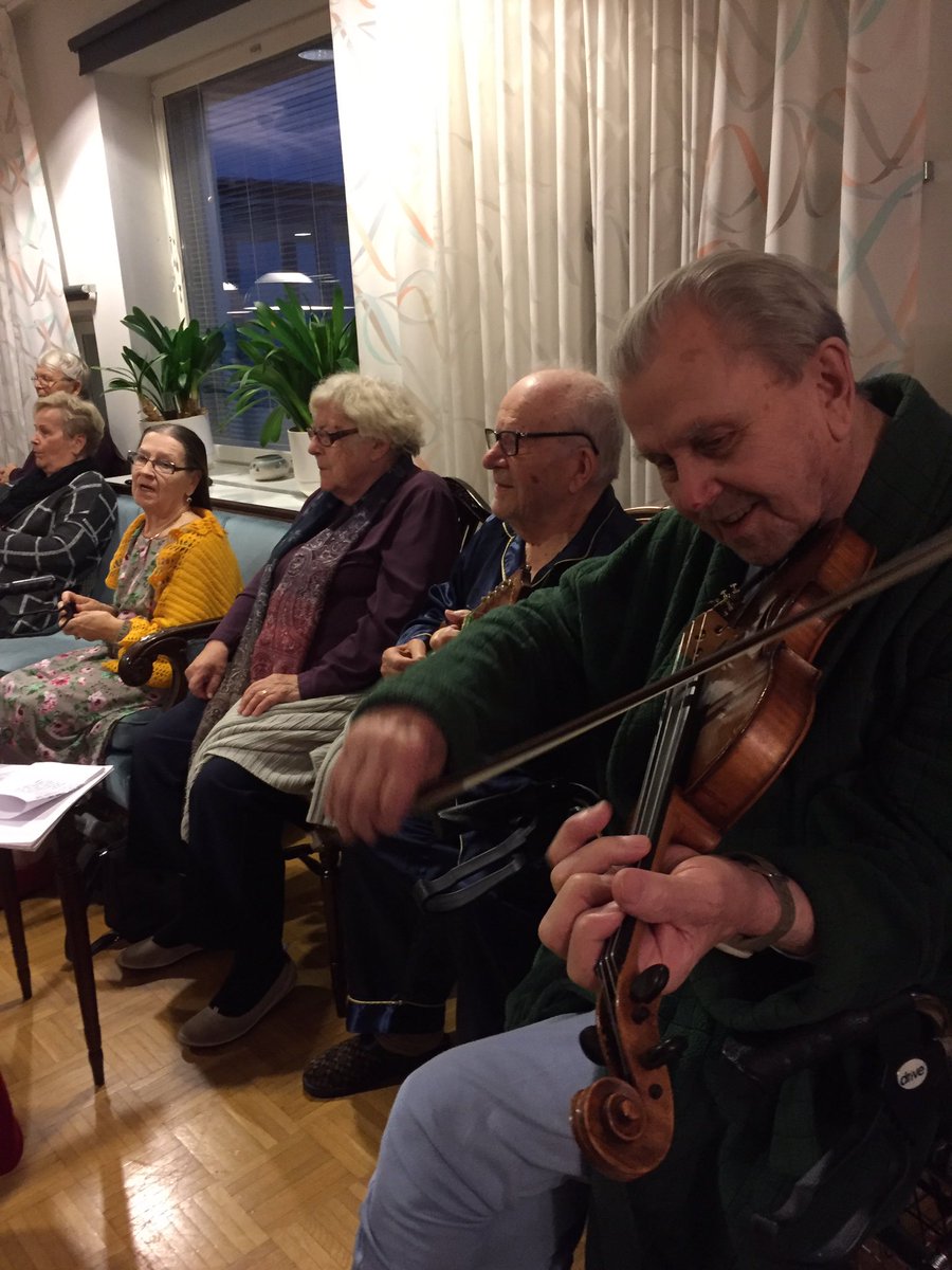 foibekartano's tweet photo. "Taas on vietetty juhlahetki." Idea #Pyjamabileet'stÀ #Foibekartano'lla kirvoitti mukavaan yhteiseen illanviettoon. Olipa hauskaa! https://t.co/k9amGM0GAW