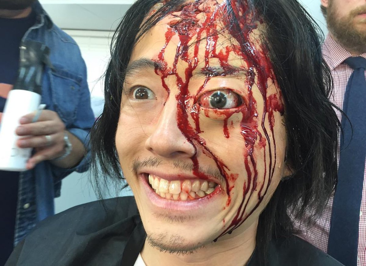 canal42podcast's tweet photo. "Ah, foi tudo CGI" e vai lá a equipe de maquiagem de #TheWalkingDead #TWD e te dá um esculacho! 😂 https://t.co/ushbFrHzxS