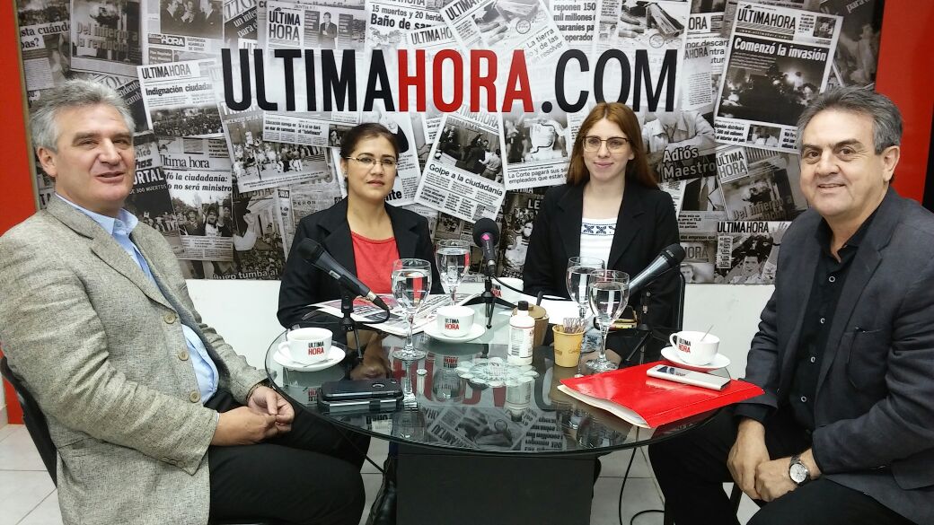 UltimaHoracom's tweet photo. Iniciamos el #EcodelaNoticia hablamos sobre la Convención Colorada y la reelección seguinos desde https://t.co/8HL590MA9z https://t.co/LGoulZo4jw