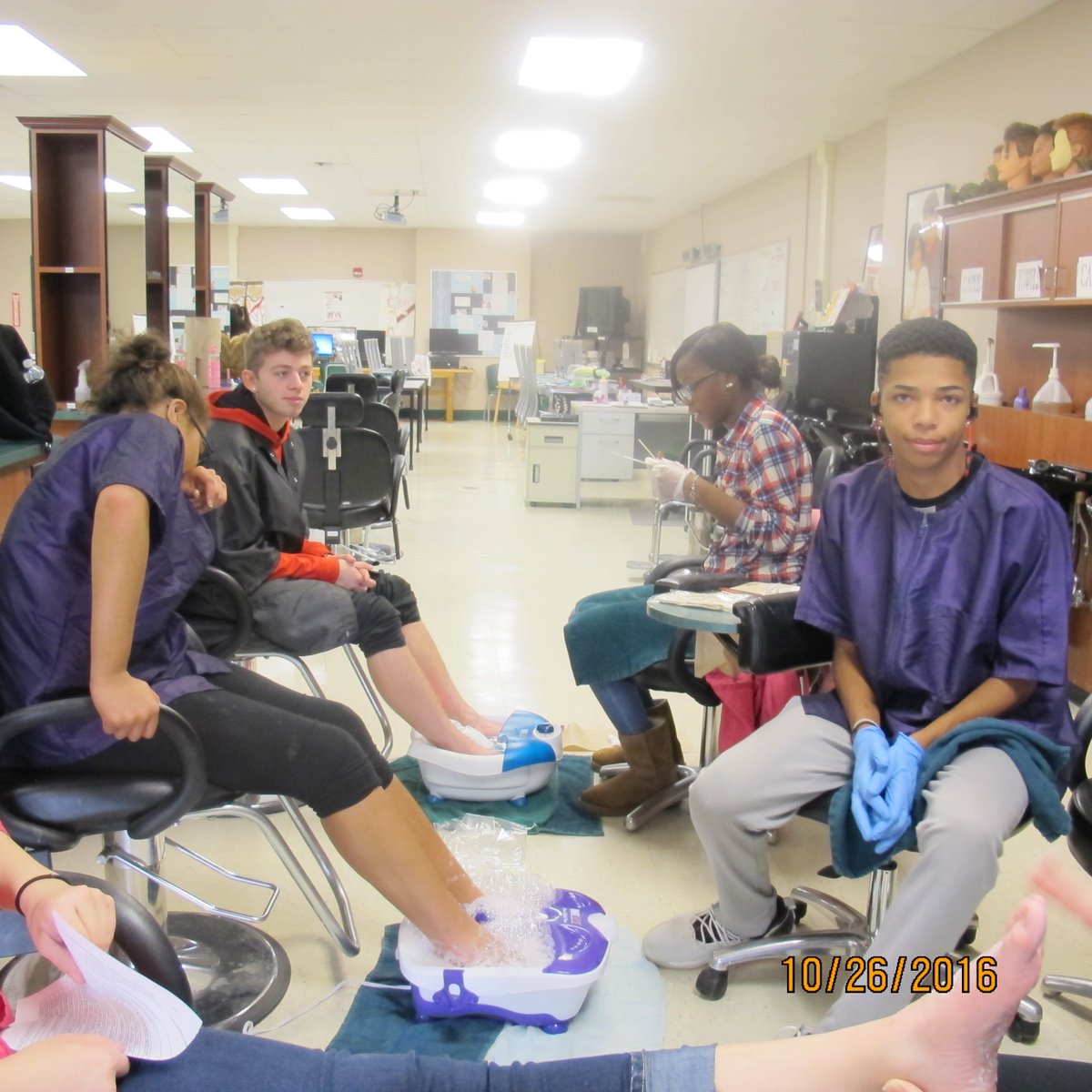 mbeswick1's tweet photo. Having fun while learning a skill in Cosmetology...#gvboces https://t.co/OCYqSJHxTp