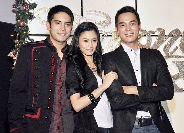 hello_jazzmin's tweet photo. KIMERALD FirstTapingDay https://t.co/XfZgW3W1of
