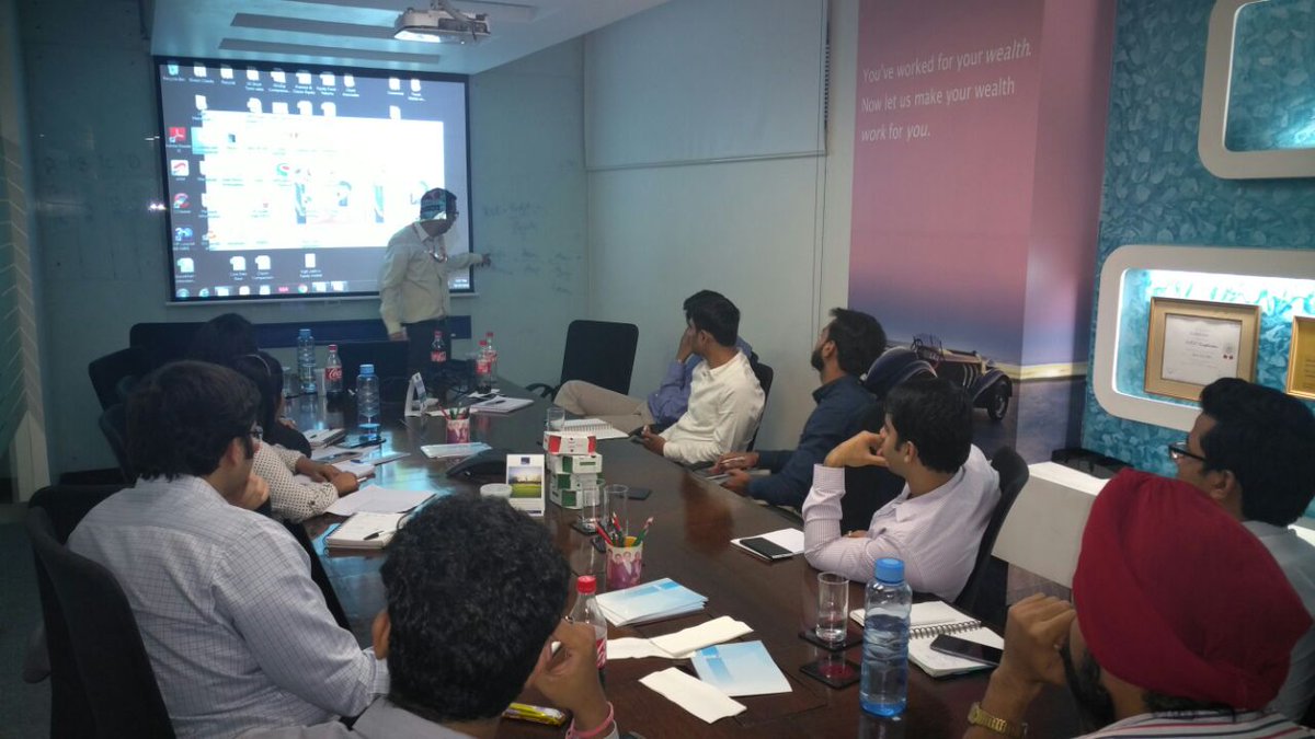 amitgrover2002's tweet photo. Fixed Income & Equity Session with #clientassociates #Delhi #idfcmf Super discussion, learning & participation @AayushJhajharia https://t.co/TckRfyfeLc