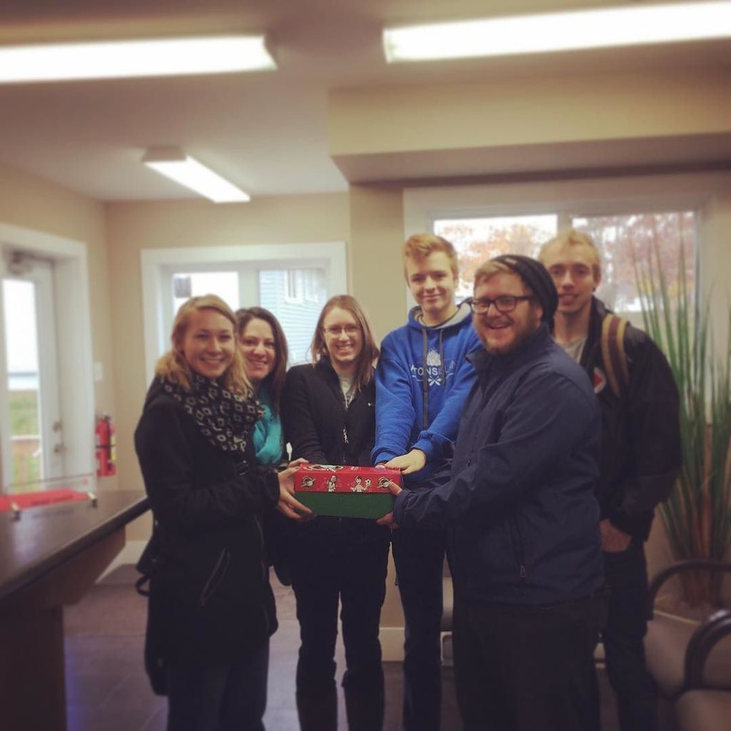 kingswood's tweet image. First shoebox has arrived at Edgett Hall! #KUthanks #operationchristmaschild #KUpulse