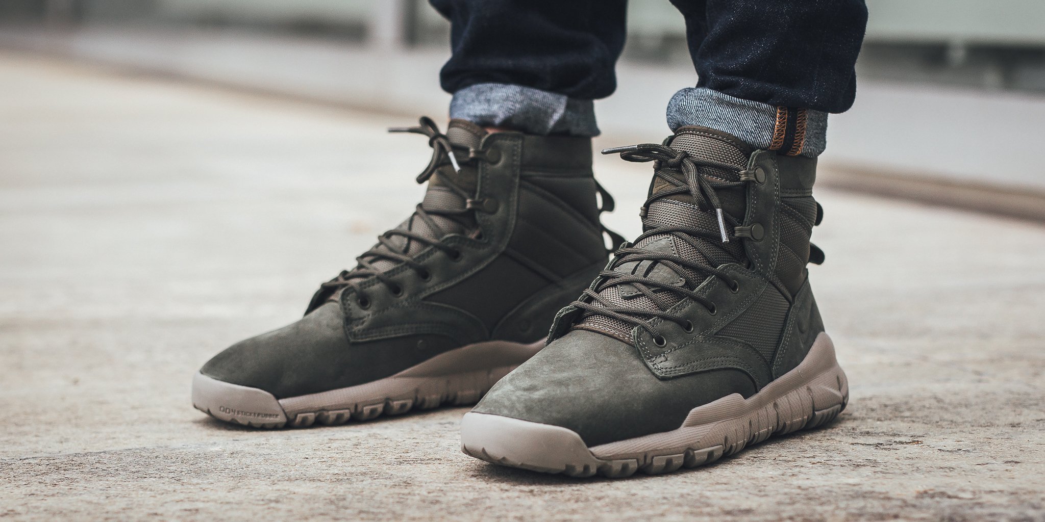 美品 NIKE SFB 6 NSW LEATHER 25 US7 KHAKI 美品 NIKE SFB 6 NSW LEATHER 25 US7 KHAKI - メルカリ