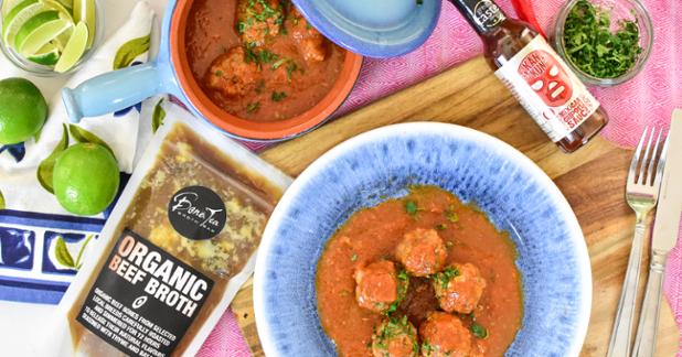 KanKunSauce's tweet photo. ๐ต A taste of #autumn with a @BoneT_BrothBar #bonebroth #spicymeatballs @chefomarromero #BoneTea now availab@daylesfordfarm le https://t.co/0s2avFGMqR