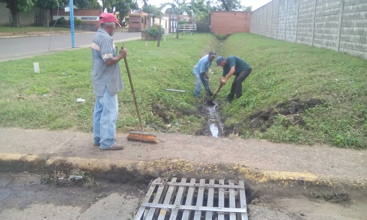 alcaldiabmfm's tweet photo. #AlMomento BAM trabaja sin descanso por Tú  #CalabozoBonito desde distintas áreas del #MunicipioMiranda @elhinnaoui @NicolasMaduro https://t.co/nGQRdA9kJL