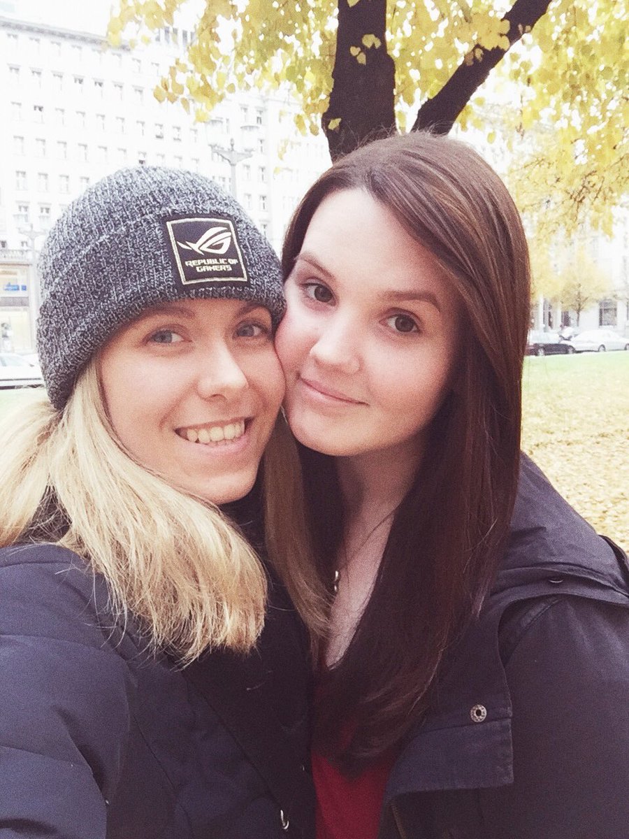 tyraphine's tweet photo. Ganz viel Liebe an einen der besten Menschen, den ich kenne <3 @BecciPlays #happy https://t.co/gSHfK9okcX