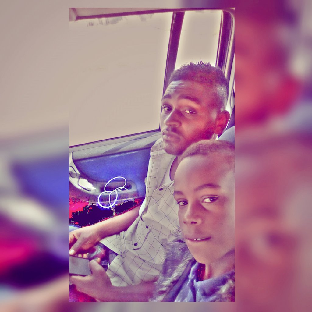 Rush_Vibe's tweet photo. mama never raised no fool, thats why i keep my bible by my tools, and pray before i move #starvation5 #like4like https://t.co/9cbmdC24je