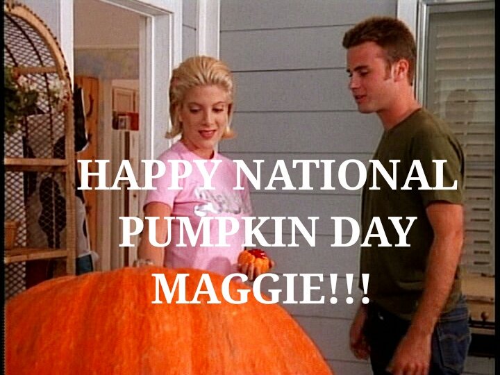 SarahPaige90's tweet photo. @maggiieP LOL...NO WAY! I had NO idea this was an actual day!!! πLOVE IT!!ππ #RayPruit #RayThePumpkinGuy #NationalPumpkinDay π https://t.co/CN1BYgDU07