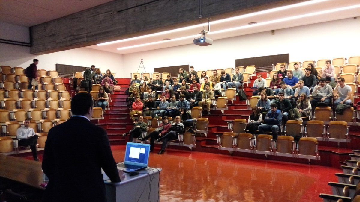 SindySeara's tweet photo. Muchas gracias @HumeIngenieria por acercar vuestra experiencia a los alumnos de la #EUAT #Coruña https://t.co/Fgw761Yhnb