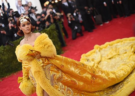 TdeTextil's tweet photo. A MET Gala do próximo ano já tem data e tema! https://t.co/KTIEylhLj8 https://t.co/BQe3wfO3h0